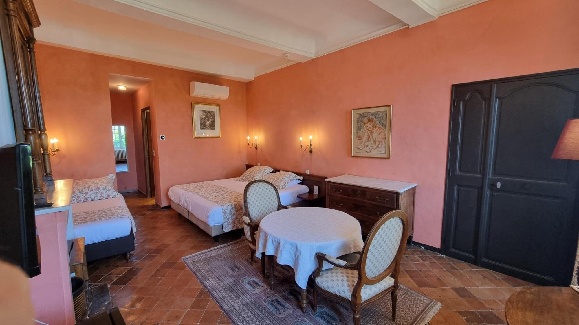 Hostellerie Le Beffroi Vaison-la-Romaine Exterior foto