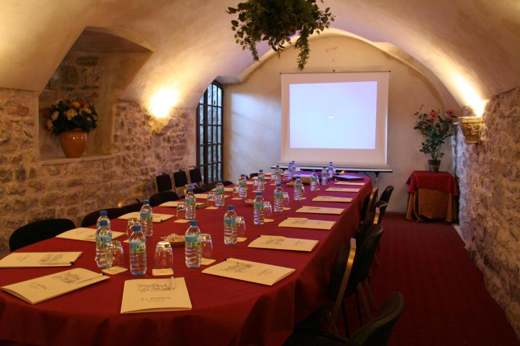 Hostellerie Le Beffroi Vaison-la-Romaine Exterior foto