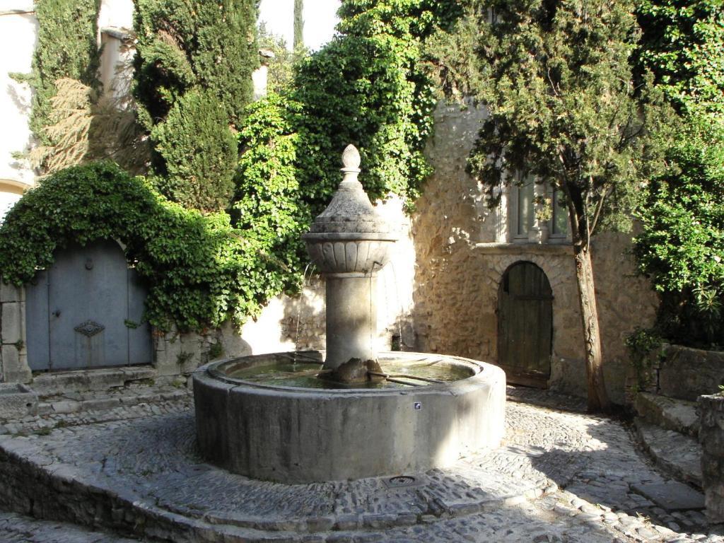 Hostellerie Le Beffroi Vaison-la-Romaine Exterior foto